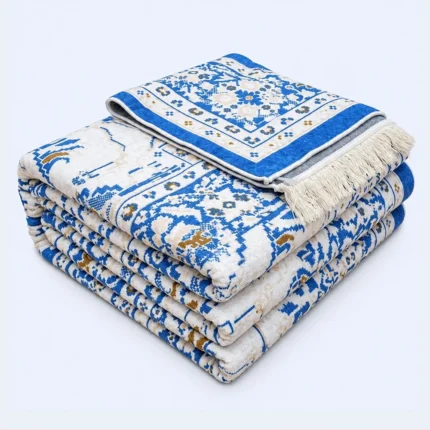 Decorative Carpet 3 × 4 with Classic Floral Pattern & Fringed Edges