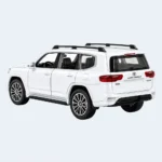 Premium White Die-Cast Luxury SUV Toy Car – 1:28 Scale, 22 × 10 cm